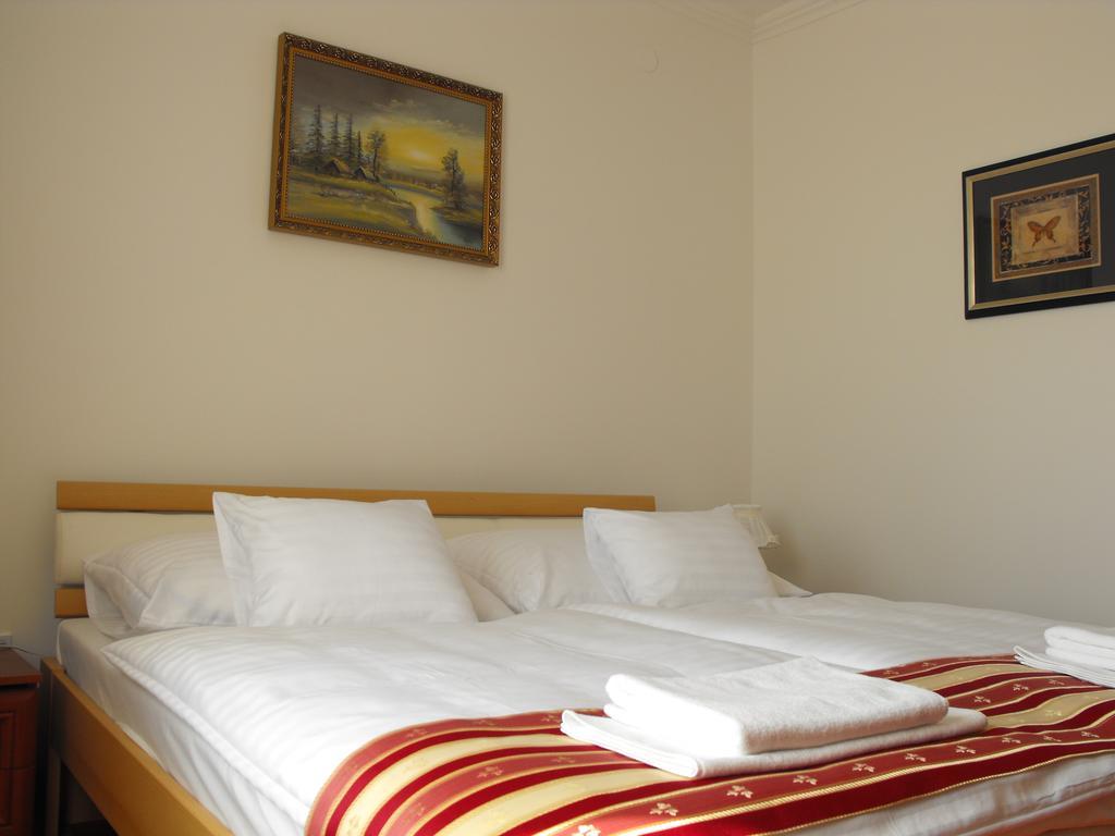Guest house Centrum Panzio 2*