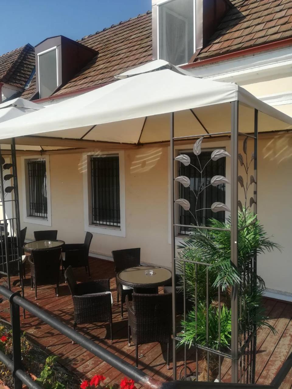 Guest house Centrum Panzio 2*
